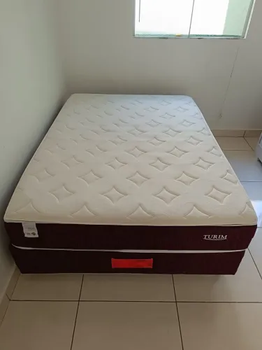 Cama Box Turim base + colchão Excelente