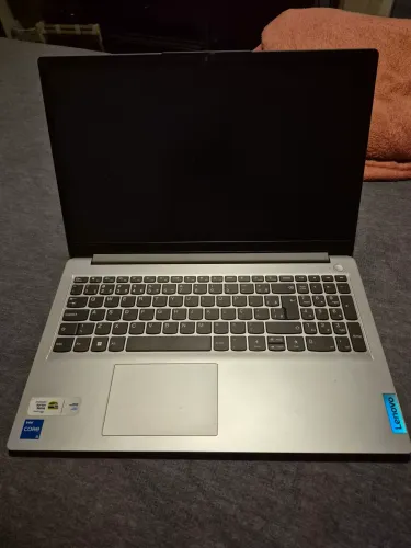 VENDE-SE Notebook Lenovo Intel 5 8 GB RAM - USADO