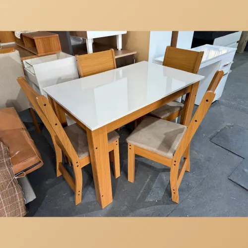 Mesa com 4 cadeiras - entrego Curitiba e região
