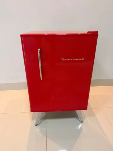 Frigobar Brastemp Retrô 76 Litros Vermelho (Classic Red) - Impecável!