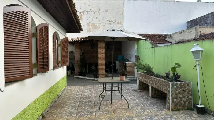 Charmosa casa à venda no Parque Continental, São Paulo