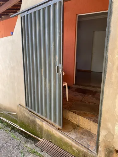 Casa à venda-Bairro Dom Bosco