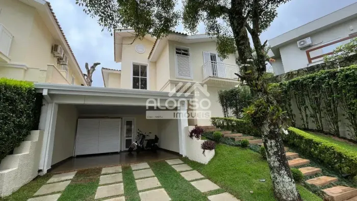 Casa a venda em condomínio a venda - isolada, 220 mts, 3 suites ao lado do Shopping Granja