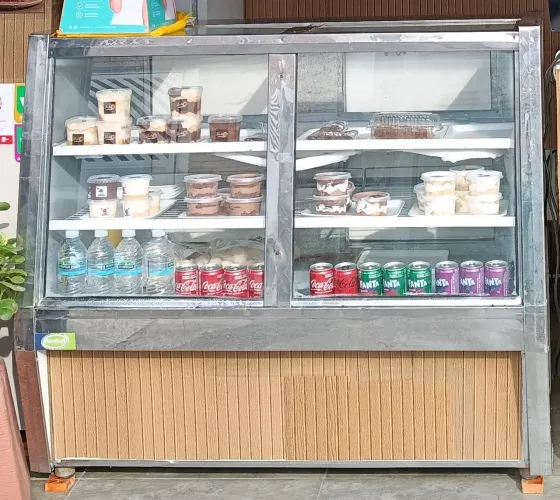 Freezer expositor gelando perfeitamente (Fechar negócio apenas whatsapp ou chat)