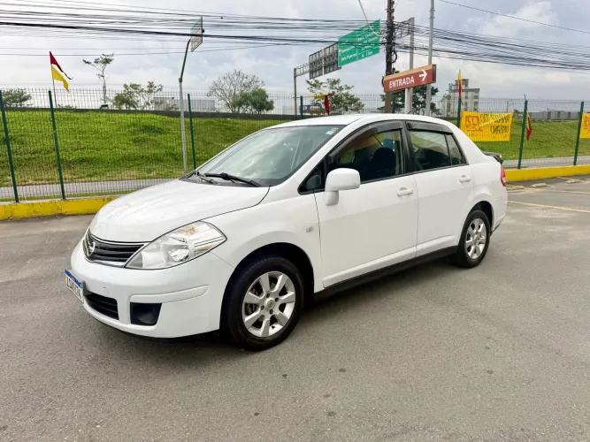 Nissan Tiida Sedan 1.8 16V Flex Fuel 4P 2012