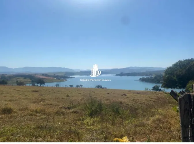 Terreno para Venda em Guapé, Centro, 1 dormitório, 1 banheiro