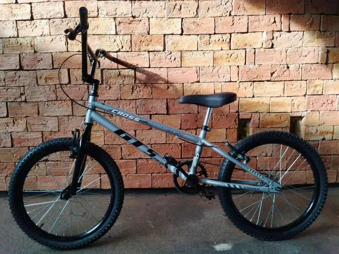 Bicicleta GTS bmX aro 20 nova