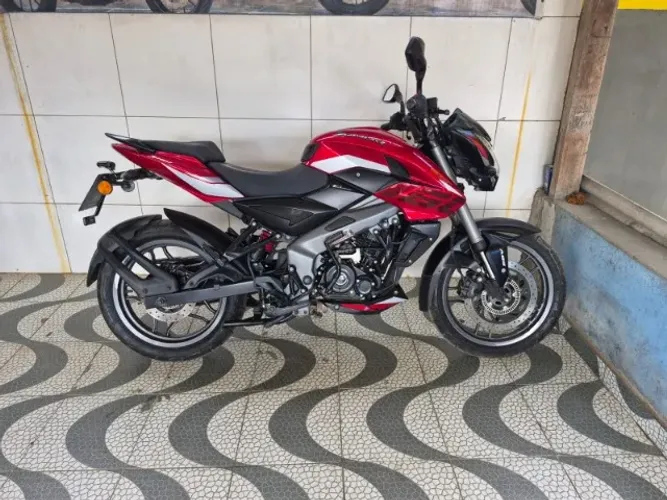 Bajaj 160 - 2025