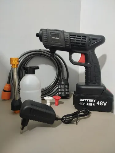 Mini Lava Jato Portátil - Limpeza Rápida para Casa e Veículos