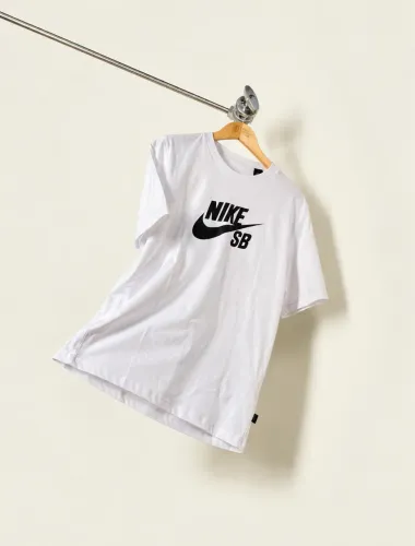 Camiseta Nike SB Logo Branca - Original