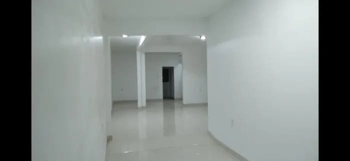 Alugo casa comercial no centro de Manaus