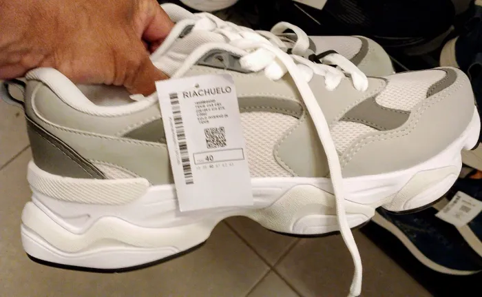 Tênis masculino TAM. 40 (novo) - R$ 110