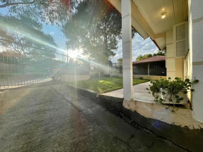 CASA SOB PILOTIS A VENDA, 2 DORMITÓRIOS, PROXIMO A ESCOLA DE ESDUCAÇÃO INFATIL NOSSA SENHO