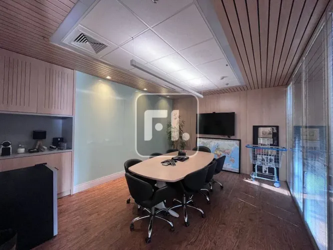 Escritório para aluguel e venda possui 306 metros quadrados em Cidade Monções - São Paulo