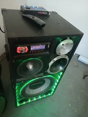 caixa som Bob top completa ...troco pelo uma JBL