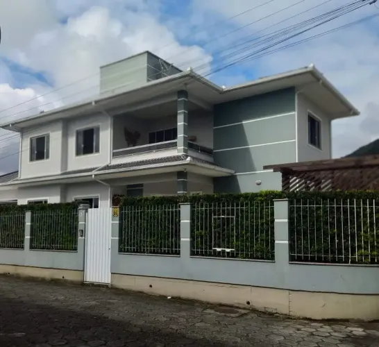 Casa à Venda em Biguaçu