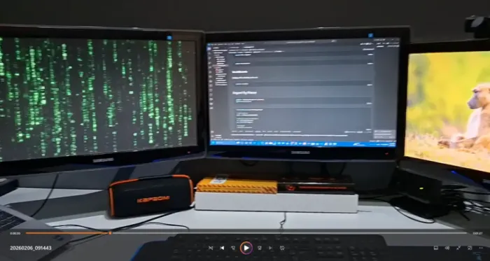 3 Monitores Samsung (2x 24" / 1 x 22" )