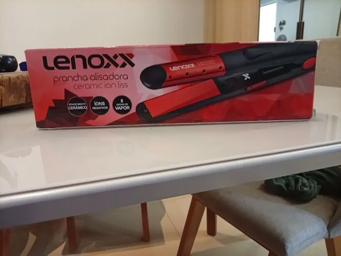 Prancha bivolt Lenox