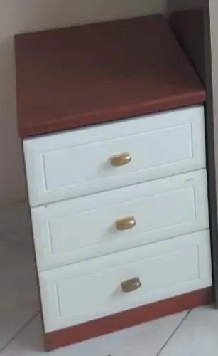 Mesa de cabeceira 
