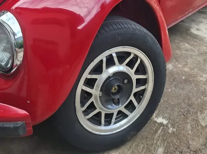 Rodas Snowflakes aro 14 com pneus meia vida