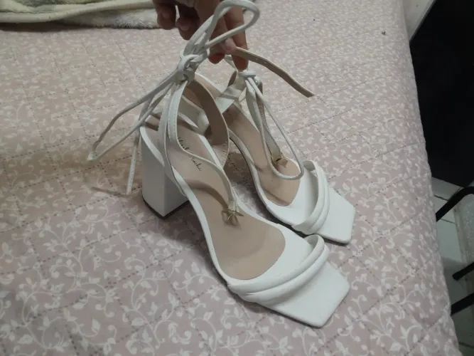 Vendo sapato e bolsa os 2 por 40