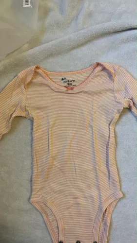 Body listrado branco e bege infantil
