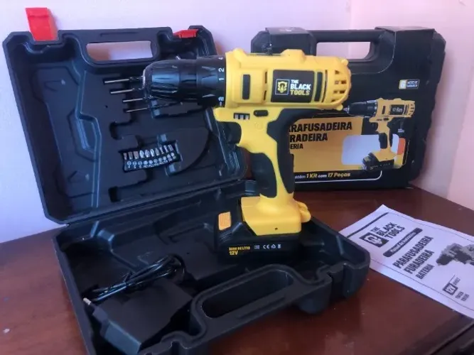 Furadeira e Parafusadeira The Black Tools TB-12E 12V Com Maleta e Acessórios NOVO