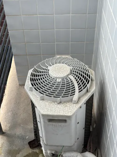 Ar condicionado Philco 9.000 BTU gelando tudo