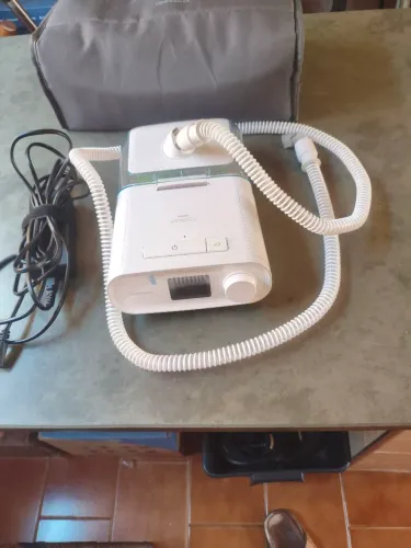CPAP Philips DreamStation semi-novo