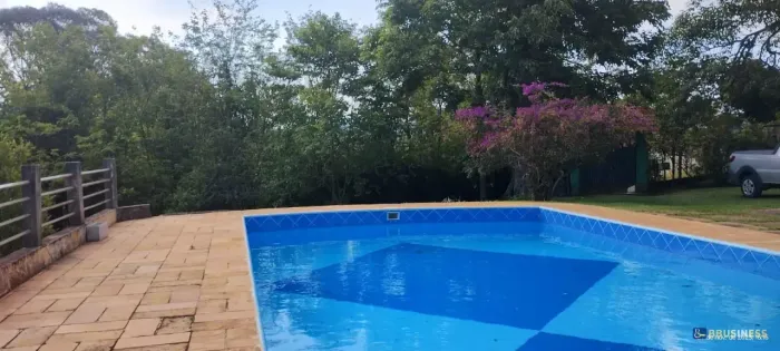 Chácara à venda com 3 quartos, porteira fechada, Água Espraiada (Caucaia do Alto), Cotia,
