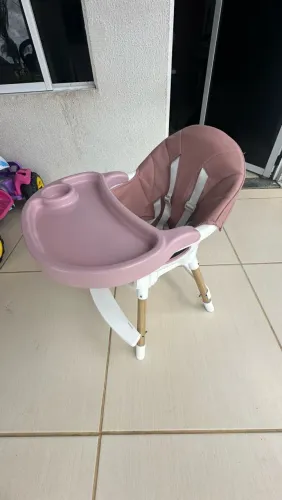 Cadeira de alimentação acolchoada 