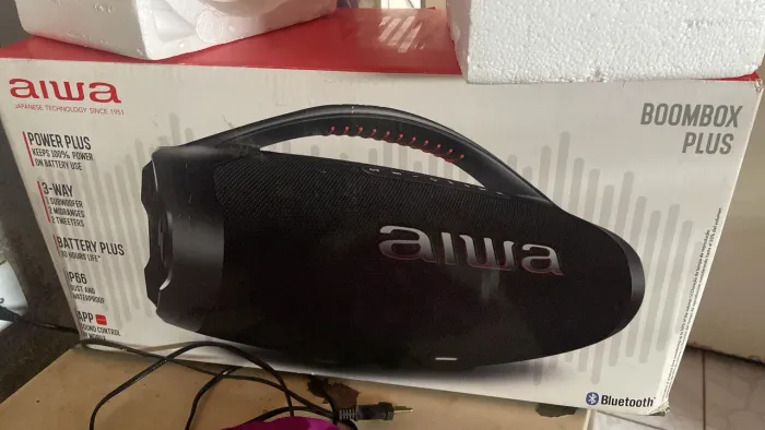 Caixa bom Bombox aiwa plus