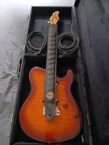Kit Guitarra Tagima Grace 700 + interface de audio + cade rigido