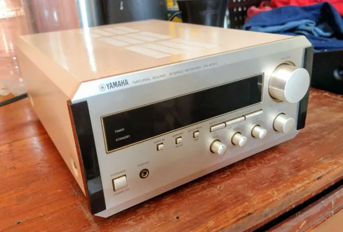 Receiver Yamaha Hi Fi dos 90s, somente venda 