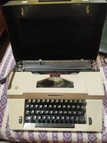 Máquina antiga de xilografia