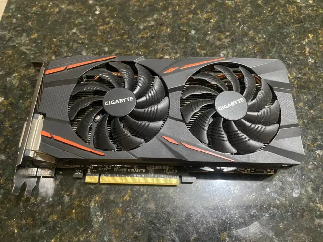 Placa de Vídeo Gigabyte RX 570 Gaming 4GB