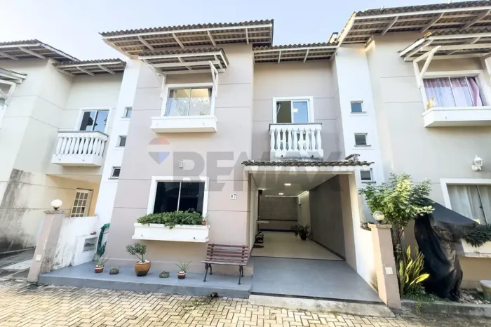 DUPLEX REFORMADO NO VILLAGE PORTO RICO - ITAPERI