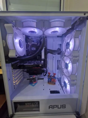 PC Gamer I3-9100F RX 550 32GB RAM DDR4 Water Cooler RGB Gabinete Vidro
