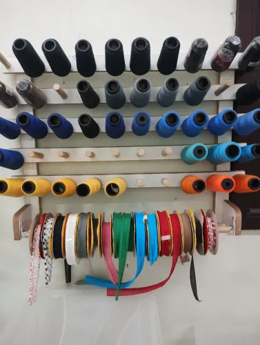 Vendo 3 suportes para Cones grandes de linha 