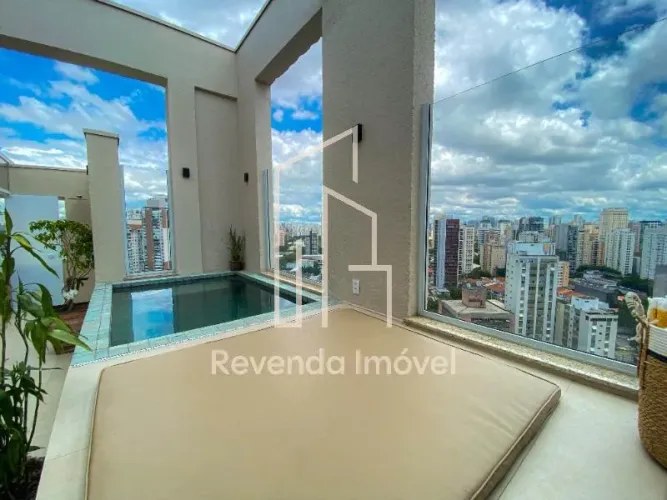 Cobertura à venda na Vila Olímpia, São Paulo-SP: 2 quartos, 2 suítes, 2 salas, 3 banheiros