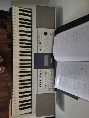 Teclado e Violão