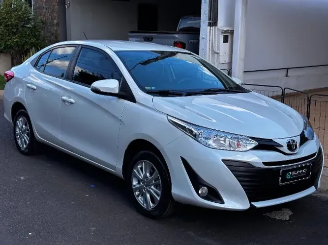 Toyota Yaris XL Sedan 1.5 Flex 16V 4P Aut. 2019