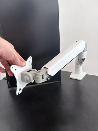 Suporte articular para monitor - BRANCO