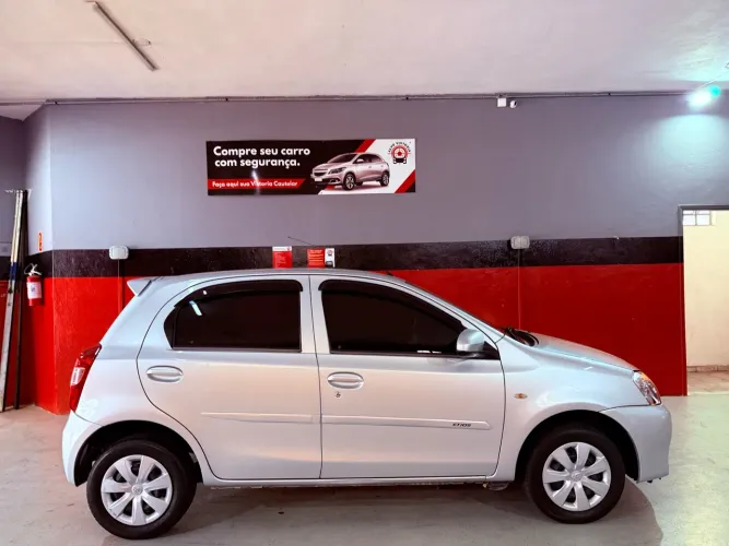 Toyota Etios X 1.3 Flex 16V 5P Mec. 2015