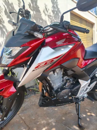 Vendo moto único dono