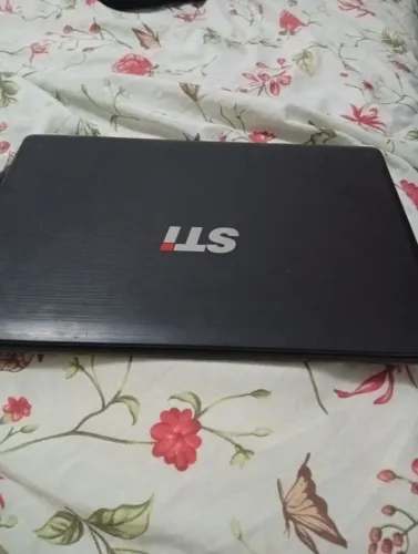Vendo dois notebook pra peças