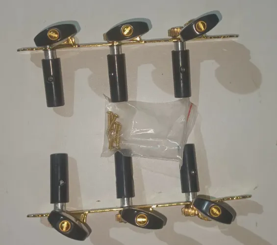 Tarraxa clássico nylon preta e dourado