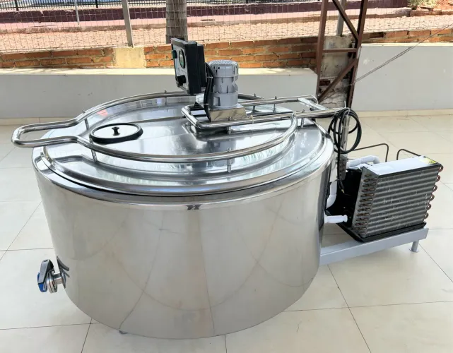Resfriador de Leite 310 Litros Tina Misturador Sovetes Açaí Agua-Com Garantia para Uso