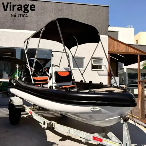 Bote de Fibra 2024 + Motor Mercury 40HP 4T | 229h | Impecável