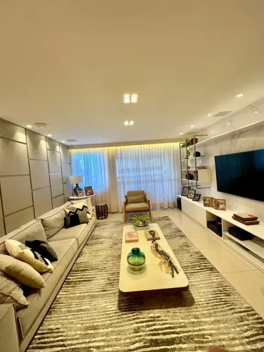 Apto de alto padrão com 3 suítes e 150 m² na Ponta Verde